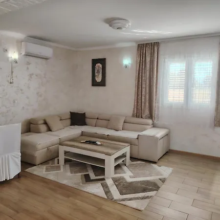 Mataguzi, Mjesto Za Tihi Odmor * Podgorica